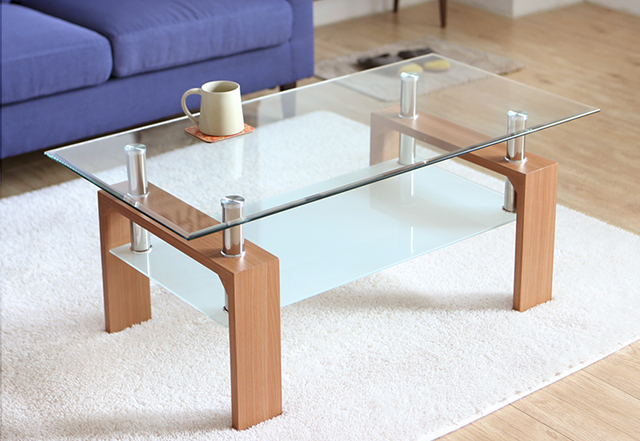ガラス製のセンターテーブル