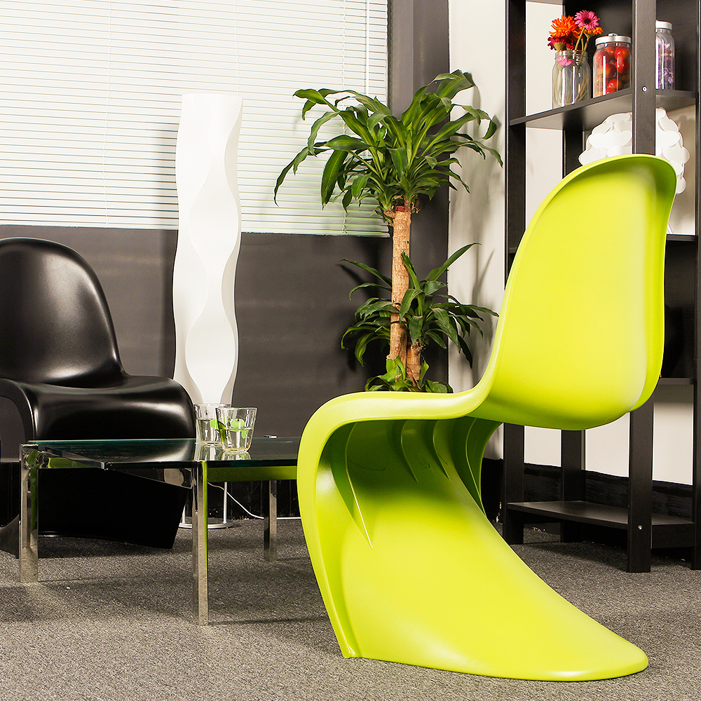 インテリアにミッドセンチュリーなアクセントを！名作パントンチェア  