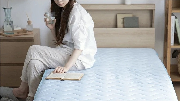冷感敷きパッドの寿命はどのくらい?買い替え時を見極める方法とおすすめ商品3選 | 暮らしのライフマガジン